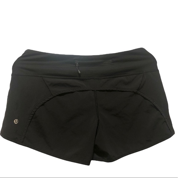 lululemon athletica Pants - Lululemon shorts size 6 excellent condition